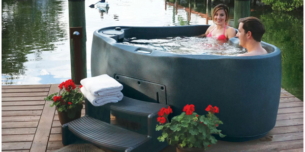 AquaRest Ar-300 2 person Spa – couple relaxing in hot tub